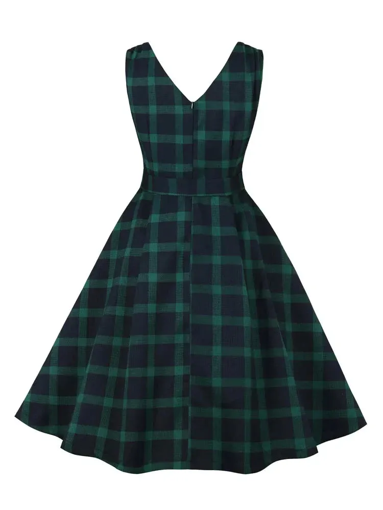 Green Plaid Retro V-Neck Sleeveless Pleated Tea Dresses for Women Belted Elegant Fit and Flare Dress Vintage Style