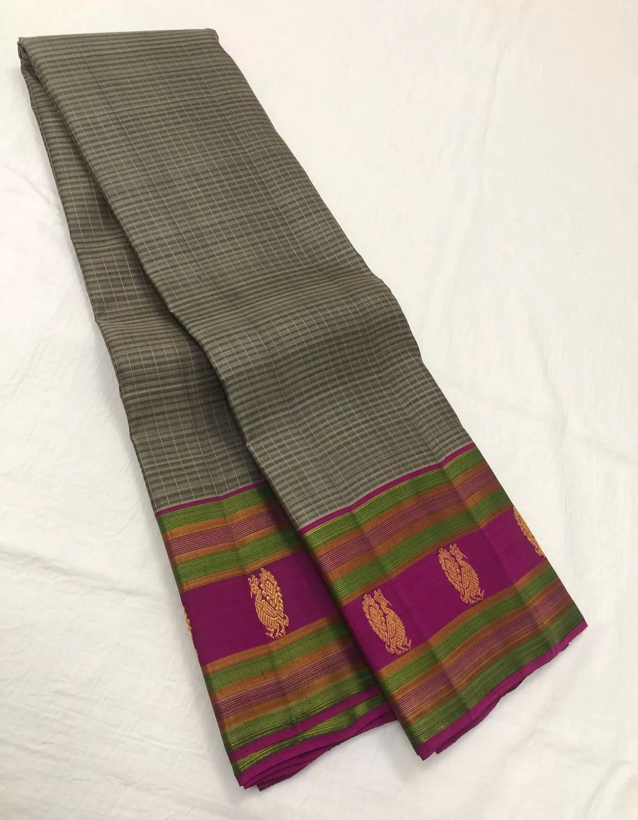 Jaya Bharathi , Pure Kanchipuram Silk Hand Woven 1G pure zari all over hand weaving Jari butta KORVAI rich pallu with contrast b