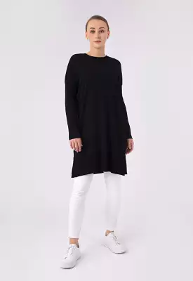 Relaxed Fit Solid Knitted Blouse