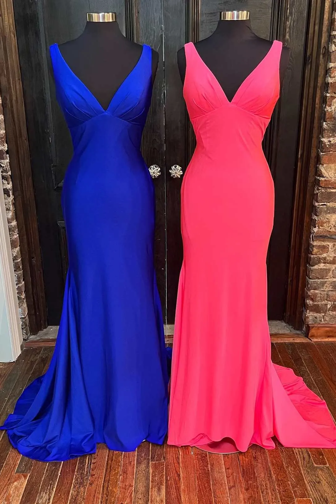 Royal Blue V-Neck Open Back Mermaid Long Prom Dress