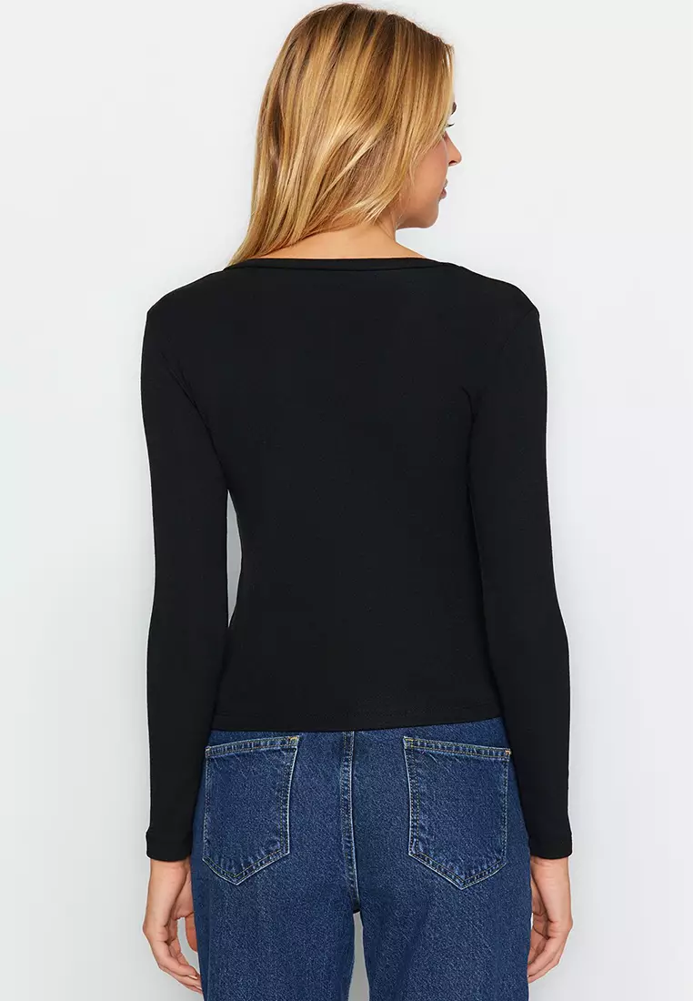 Trendyol V-Neck Knitted Blouse